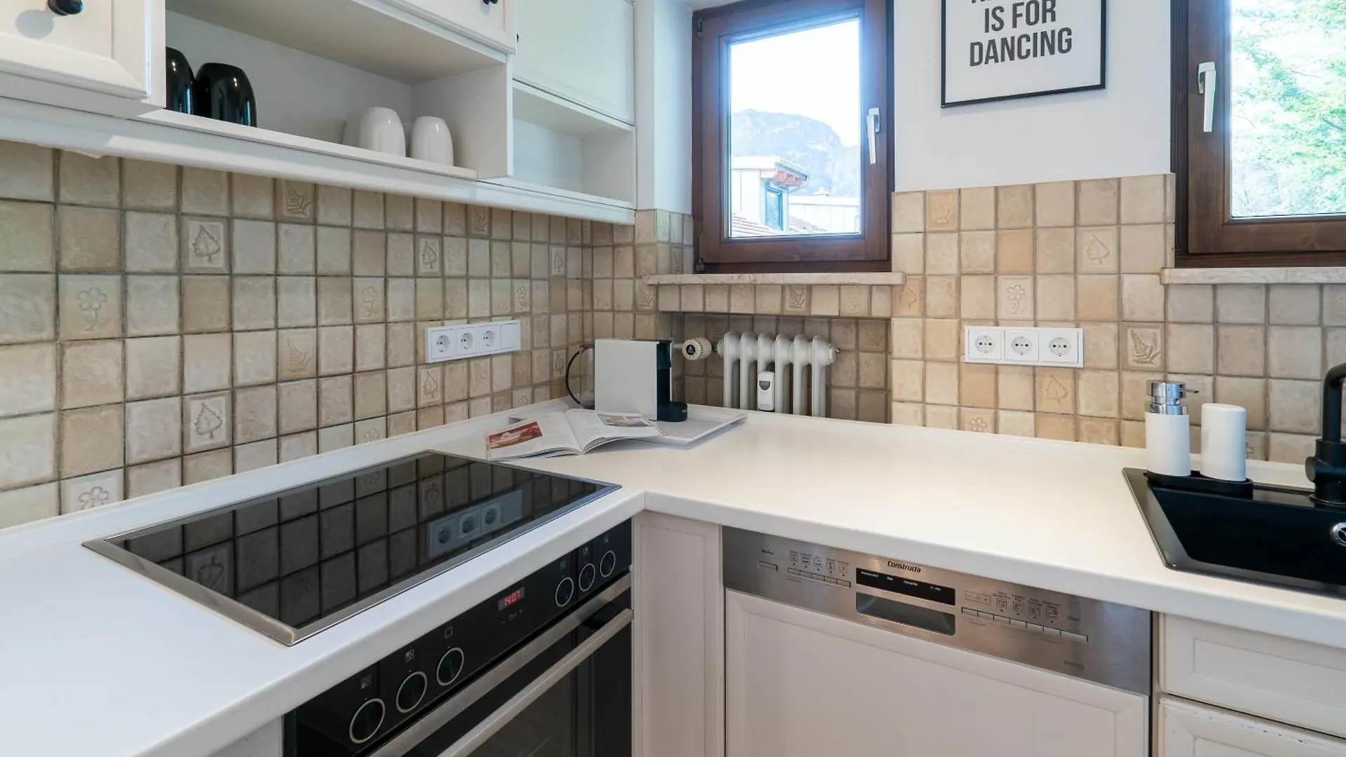 Appartement Partenkirchen - 3-Zimmer mit Panorama-Balkon - Bestlage am Fuß des Berges Garmisch-Partenkirchen 0*,  Deutschland