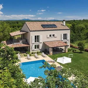 https://villa-my-koltrina.in-istria.net